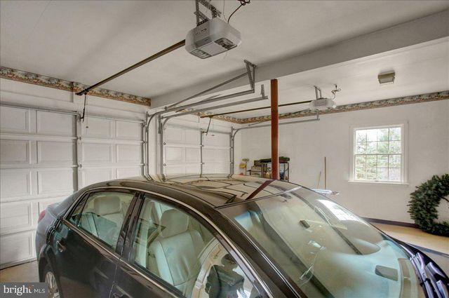 84 MONROE DRIVE, Chambersburg, PA 17201