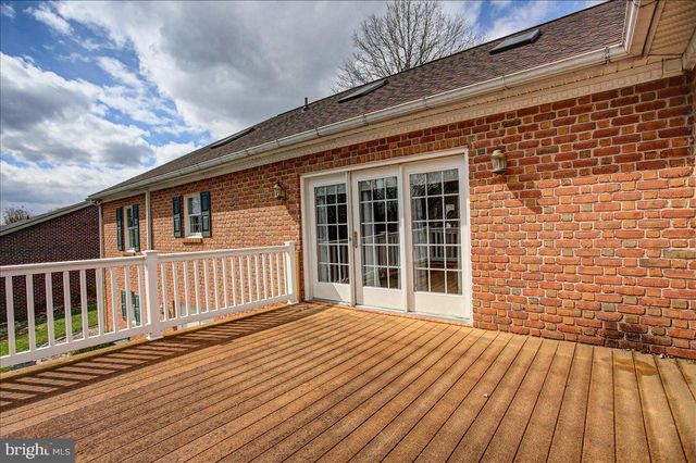 84 MONROE DRIVE, Chambersburg, PA 17201