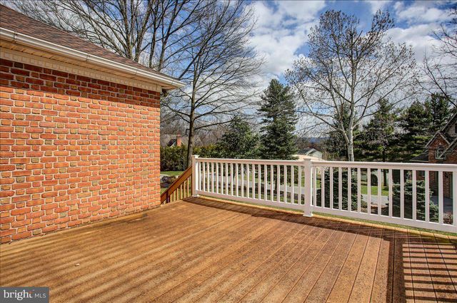 84 MONROE DRIVE, Chambersburg, PA 17201