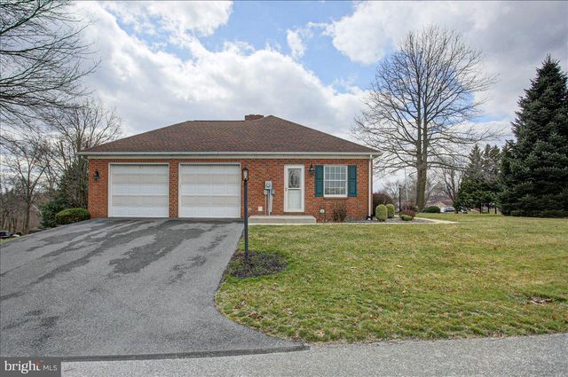 84 MONROE DRIVE, Chambersburg, PA 17201