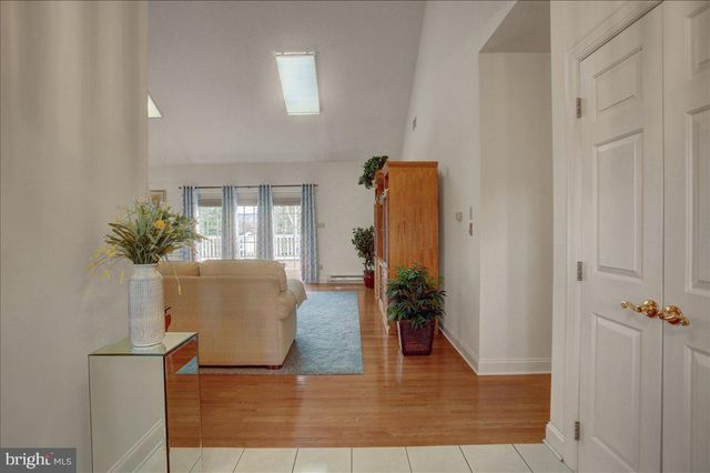 84 MONROE DRIVE, Chambersburg, PA 17201