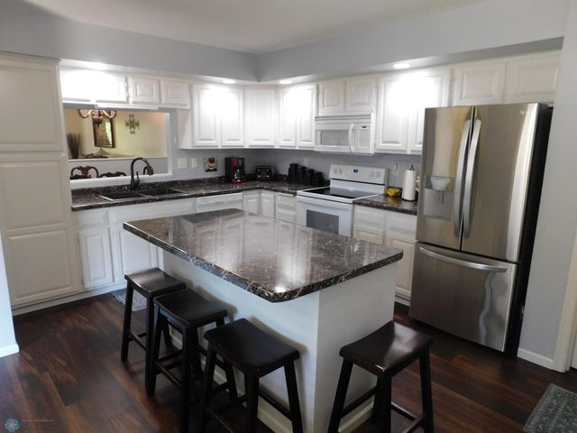 2524 25th Avenue S, Fargo, ND 58103