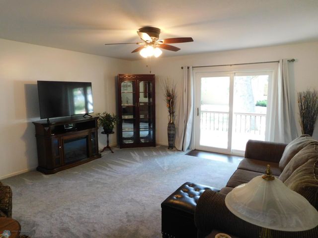 2524 25th Avenue S, Fargo, ND 58103