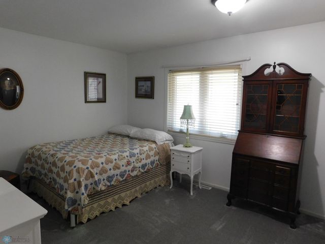 2524 25th Avenue S, Fargo, ND 58103