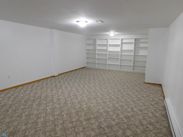 2524 25th Avenue S, Fargo, ND 58103