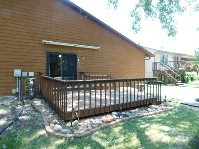 2524 25th Avenue S, Fargo, ND 58103