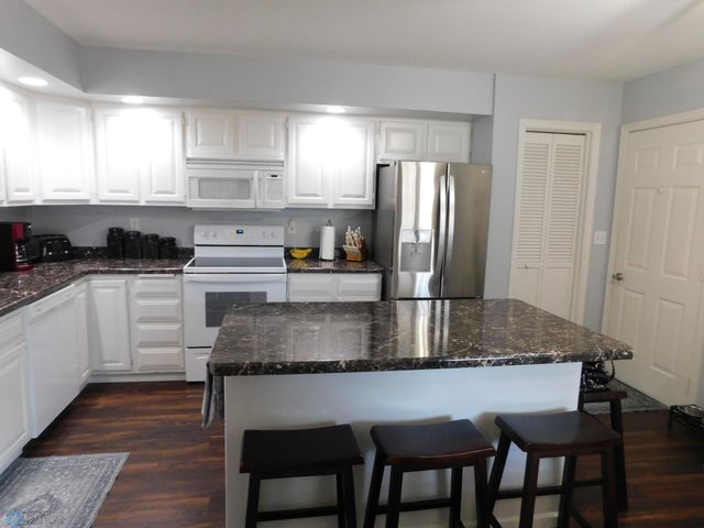 2524 25th Avenue S, Fargo, ND 58103