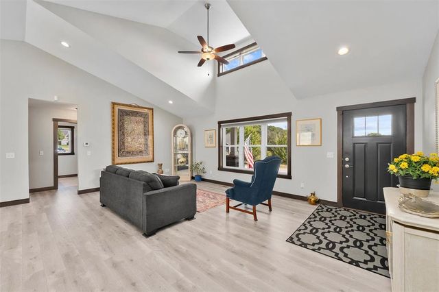 3440 Nelson Court, Eau Claire, WI 54703