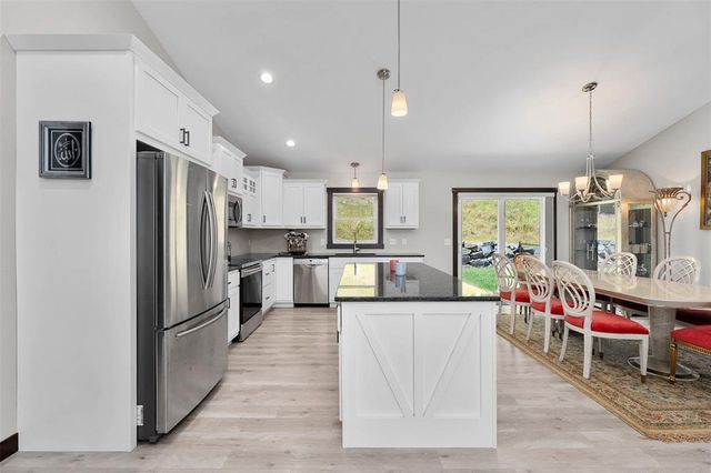 3440 Nelson Court, Eau Claire, WI 54703