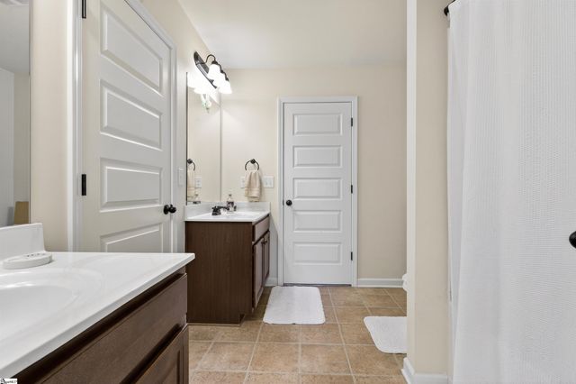 412 Simsbury Way, Greer, SC 29650