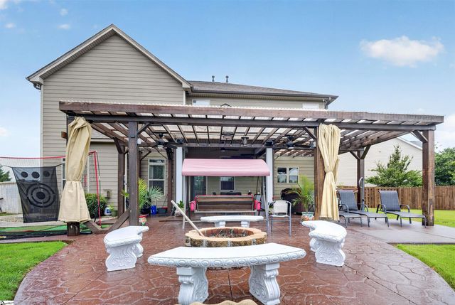 412 Simsbury Way, Greer, SC 29650