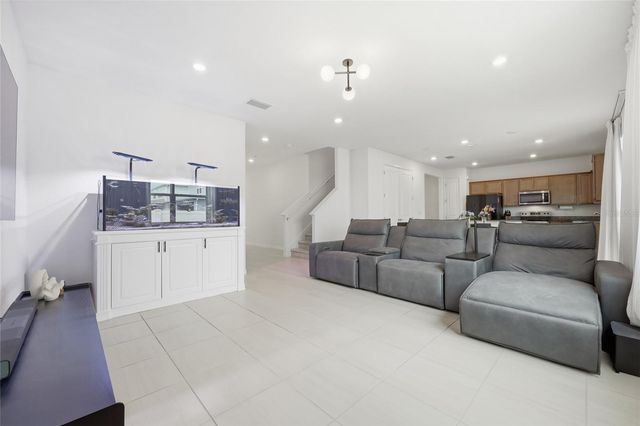 6711 WILLOW VIEW AVENUE, Orlando, FL 32829