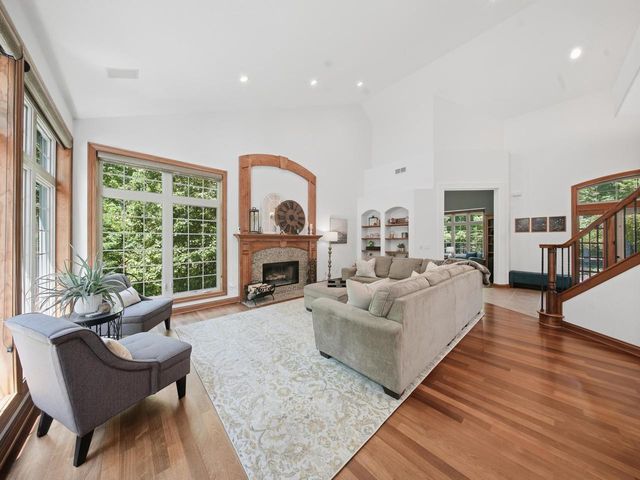 10101 N Hunt Club COURT, Mequon, WI 53097