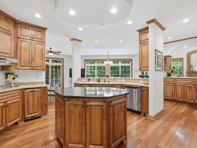 10101 N Hunt Club COURT, Mequon, WI 53097