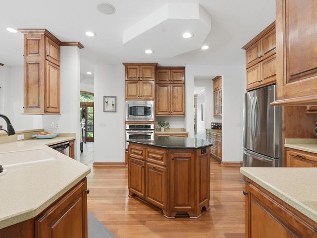 10101 N Hunt Club COURT, Mequon, WI 53097