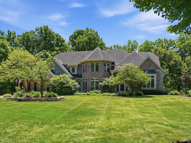 10101 N Hunt Club COURT, Mequon, WI 53097