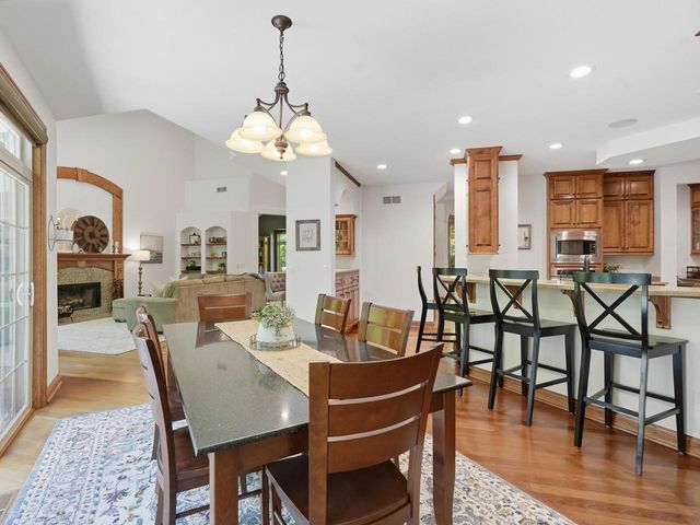 10101 N Hunt Club COURT, Mequon, WI 53097