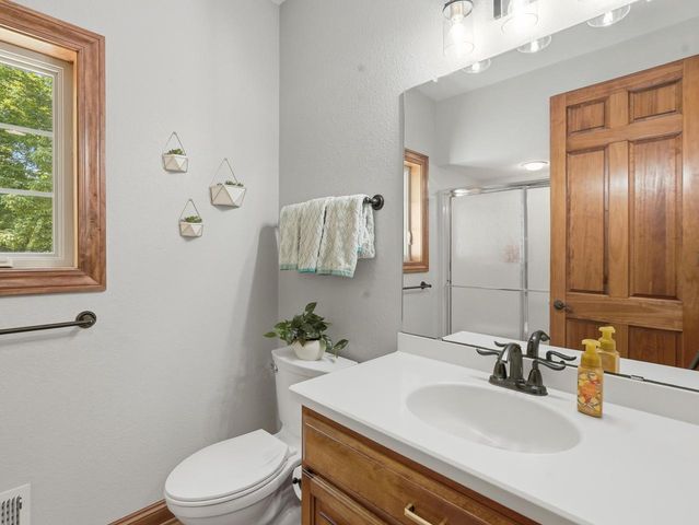 10101 N Hunt Club COURT, Mequon, WI 53097