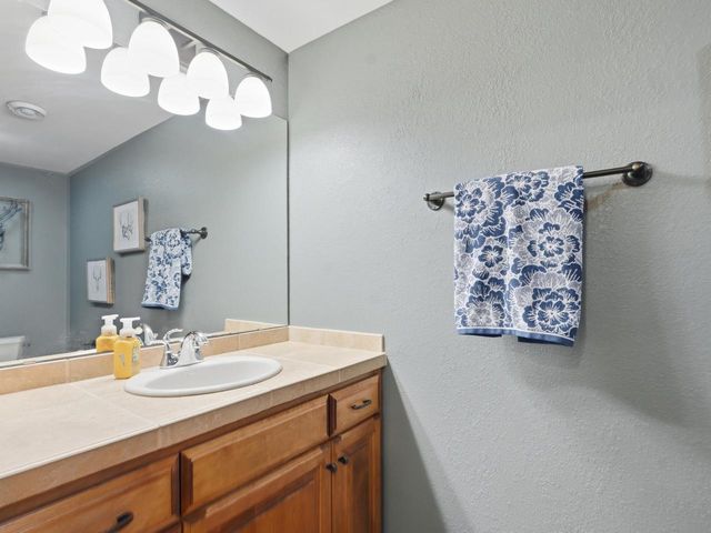 10101 N Hunt Club COURT, Mequon, WI 53097