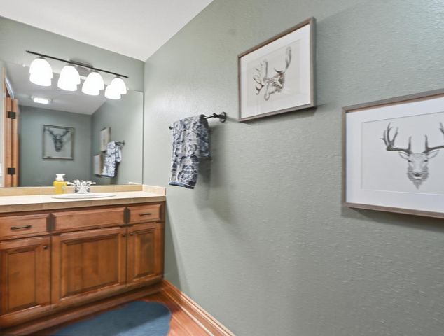 10101 N Hunt Club COURT, Mequon, WI 53097