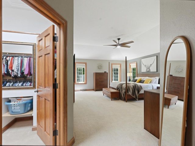 10101 N Hunt Club COURT, Mequon, WI 53097