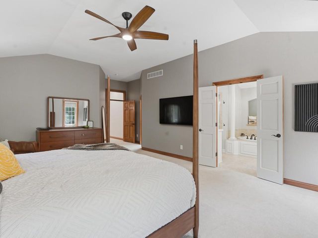 10101 N Hunt Club COURT, Mequon, WI 53097
