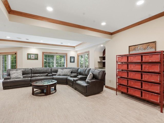 10101 N Hunt Club COURT, Mequon, WI 53097