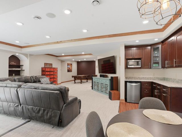10101 N Hunt Club COURT, Mequon, WI 53097