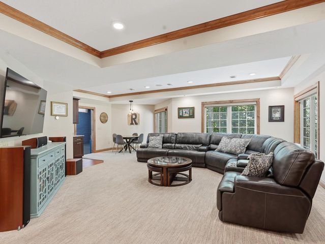 10101 N Hunt Club COURT, Mequon, WI 53097