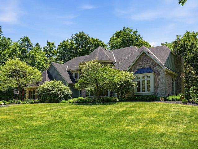 10101 N Hunt Club COURT, Mequon, WI 53097