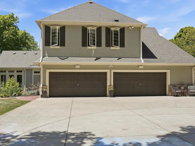 10101 N Hunt Club COURT, Mequon, WI 53097