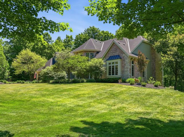 10101 N Hunt Club COURT, Mequon, WI 53097