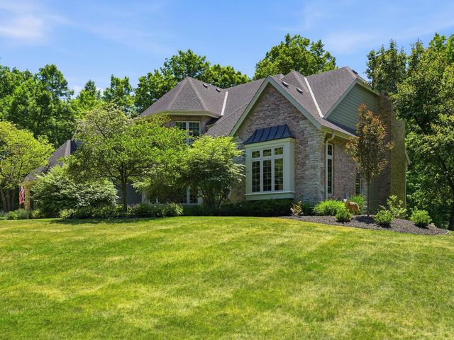10101 N Hunt Club COURT, Mequon, WI 53097