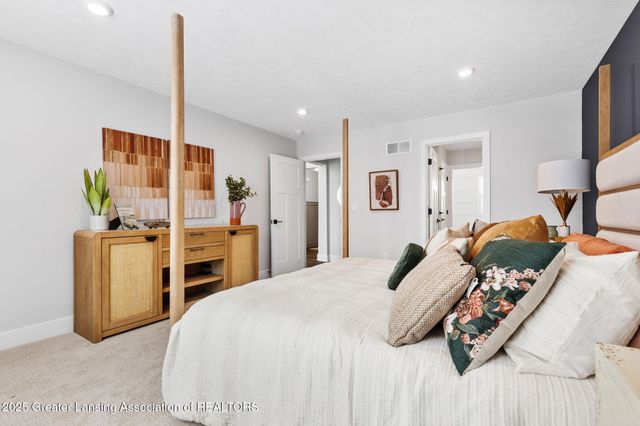 11350 Traverse Drive, Grand Ledge, MI 48837