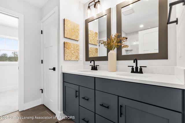 11350 Traverse Drive, Grand Ledge, MI 48837