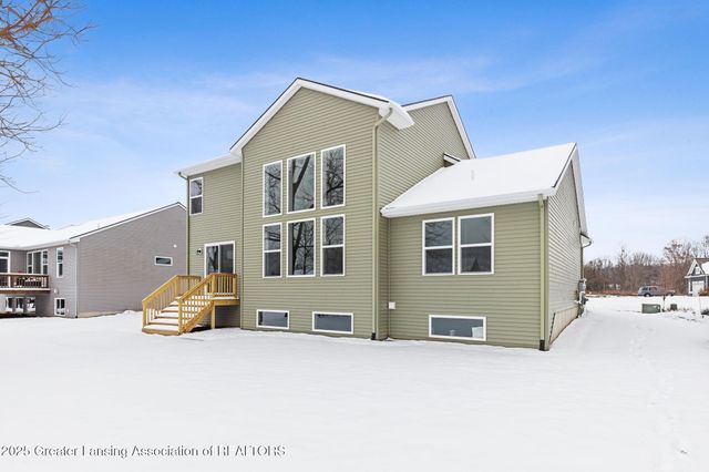 11350 Traverse Drive, Grand Ledge, MI 48837