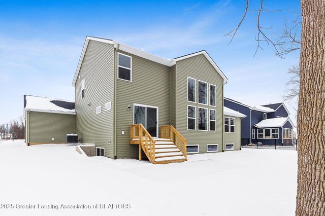 11350 Traverse Drive, Grand Ledge, MI 48837