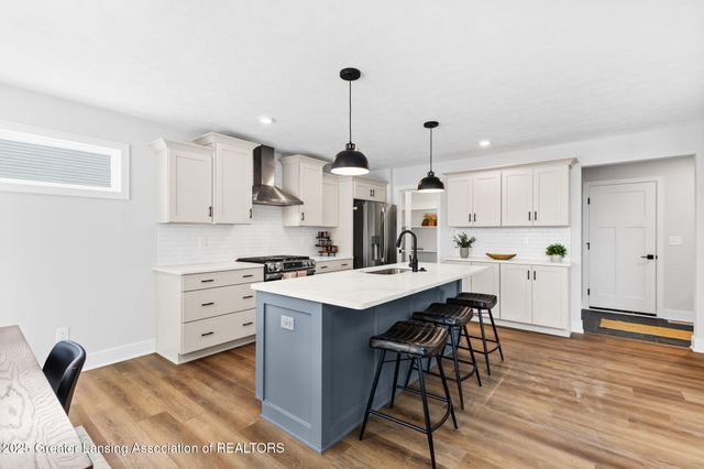 11350 Traverse Drive, Grand Ledge, MI 48837