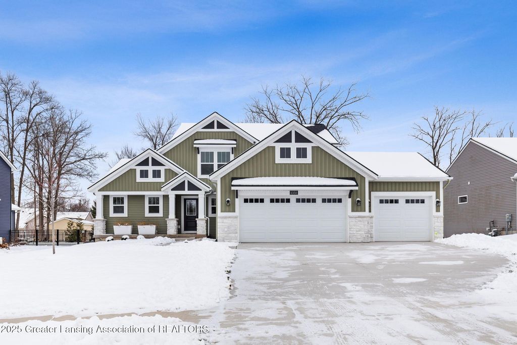 11350 Traverse Drive, Grand Ledge, MI 48837