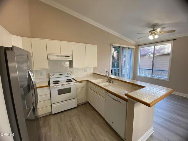 2394 Pleasant Way J, Thousand Oaks, CA 91362