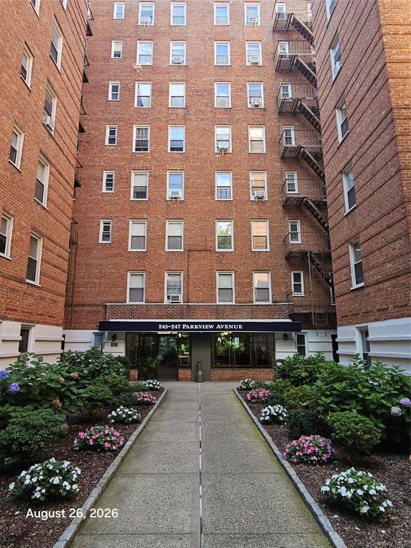 247 Parkview Avenue 5L, Bronxville, NY 10708 — exterior
