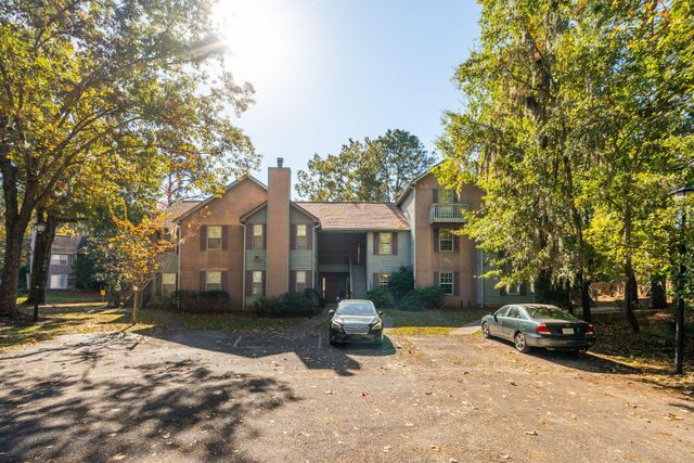 7951 Cricket Court Unit 403, North Charleston, SC 29418
