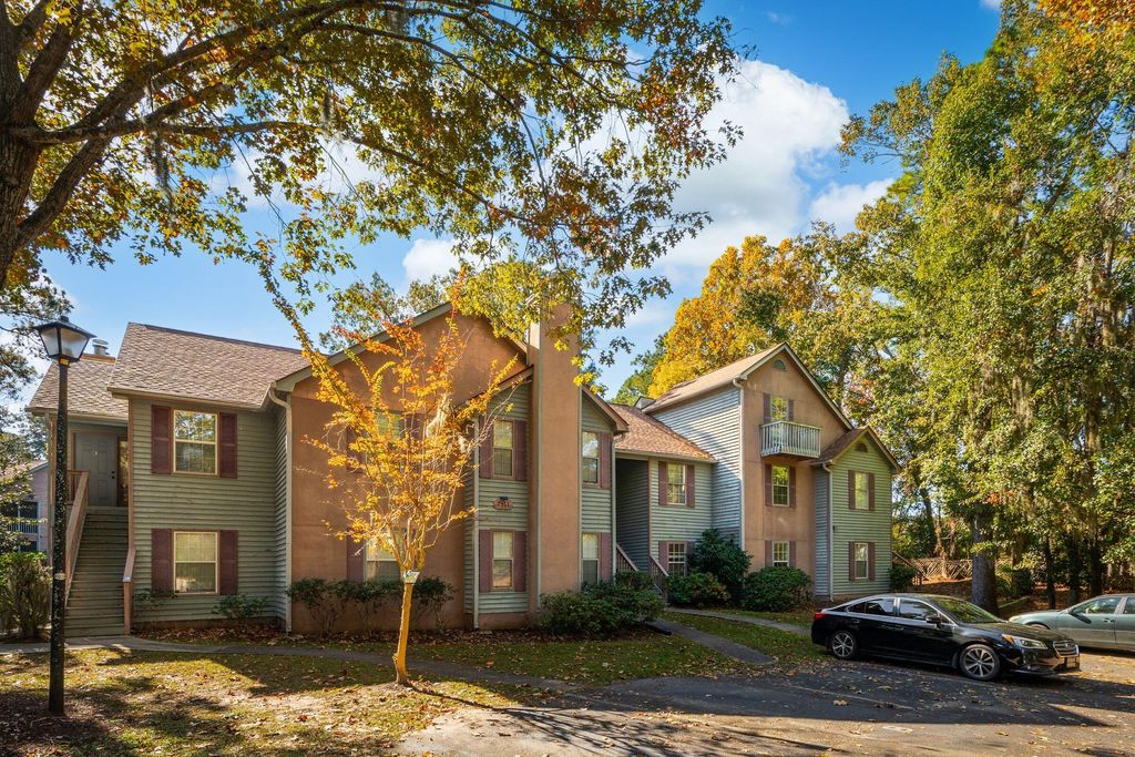 7951 Cricket Court Unit 403, North Charleston, SC 29418