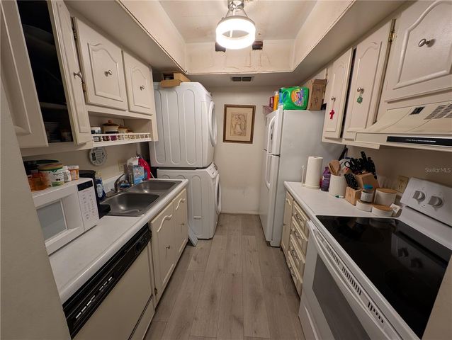 700 E AIRPORT BOULEVARD E7, Sanford, FL 32773