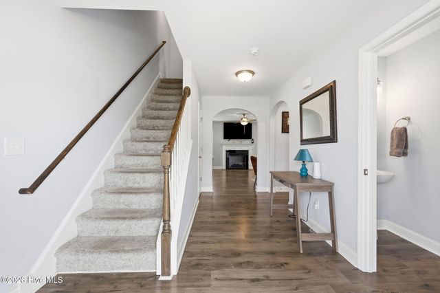 300 Sequoia Drive, Greenville, NC 27858
