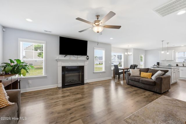 300 Sequoia Drive, Greenville, NC 27858