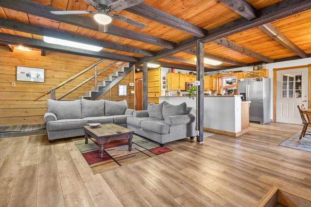 366 Tom Meadows Rd, Strunk, KY 42649