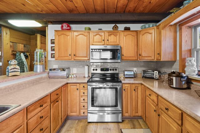 366 Tom Meadows Rd, Strunk, KY 42649
