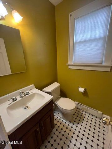 21 Hawthorne Avenue, Albany, NY 12203