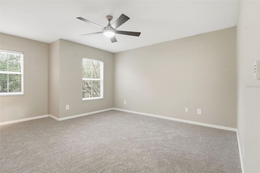 Image 13 of property listing at 13020 AUBURN COVE LANE, Orlando, FL 32828